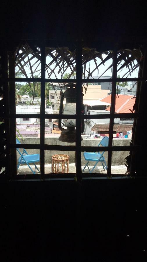 Adams Wood House Ayurveda Homestay Kochi Exterior photo